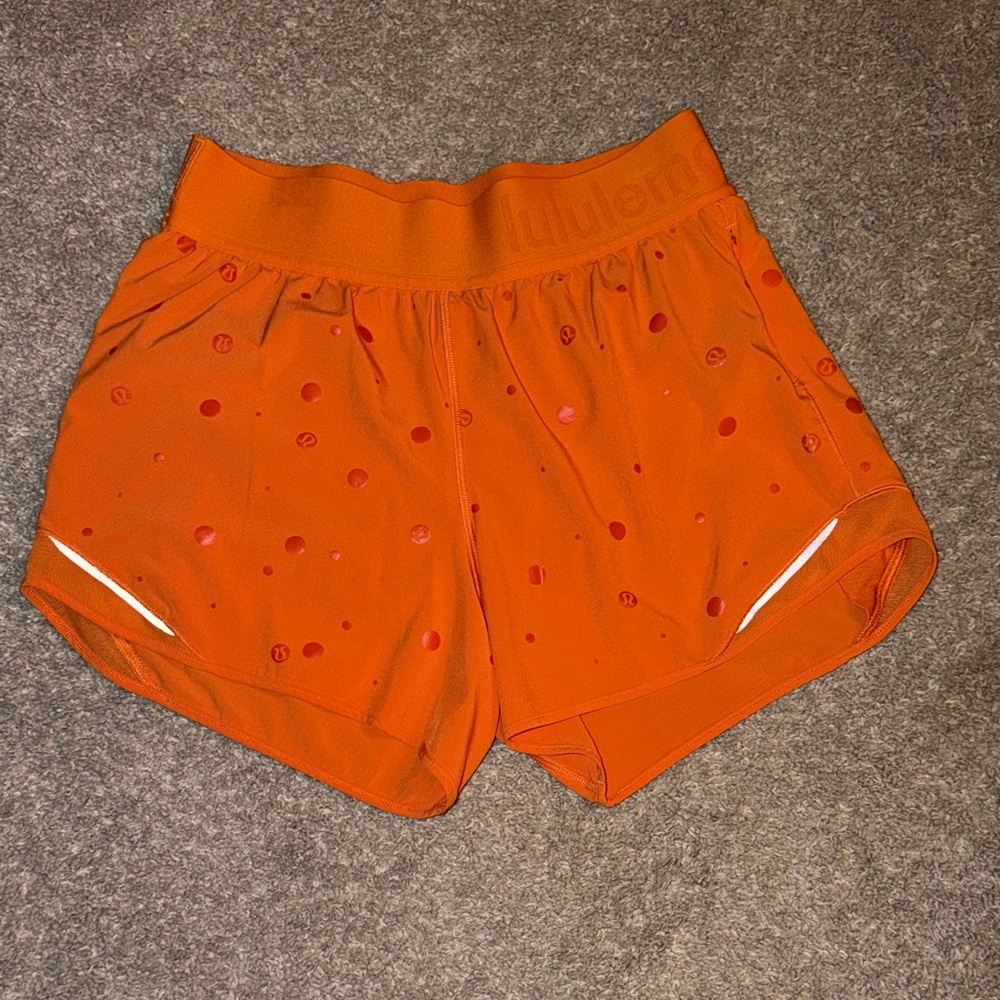 RARE lululemon athletica Vibrant Orange Hottie Hot Shorts, size 6
